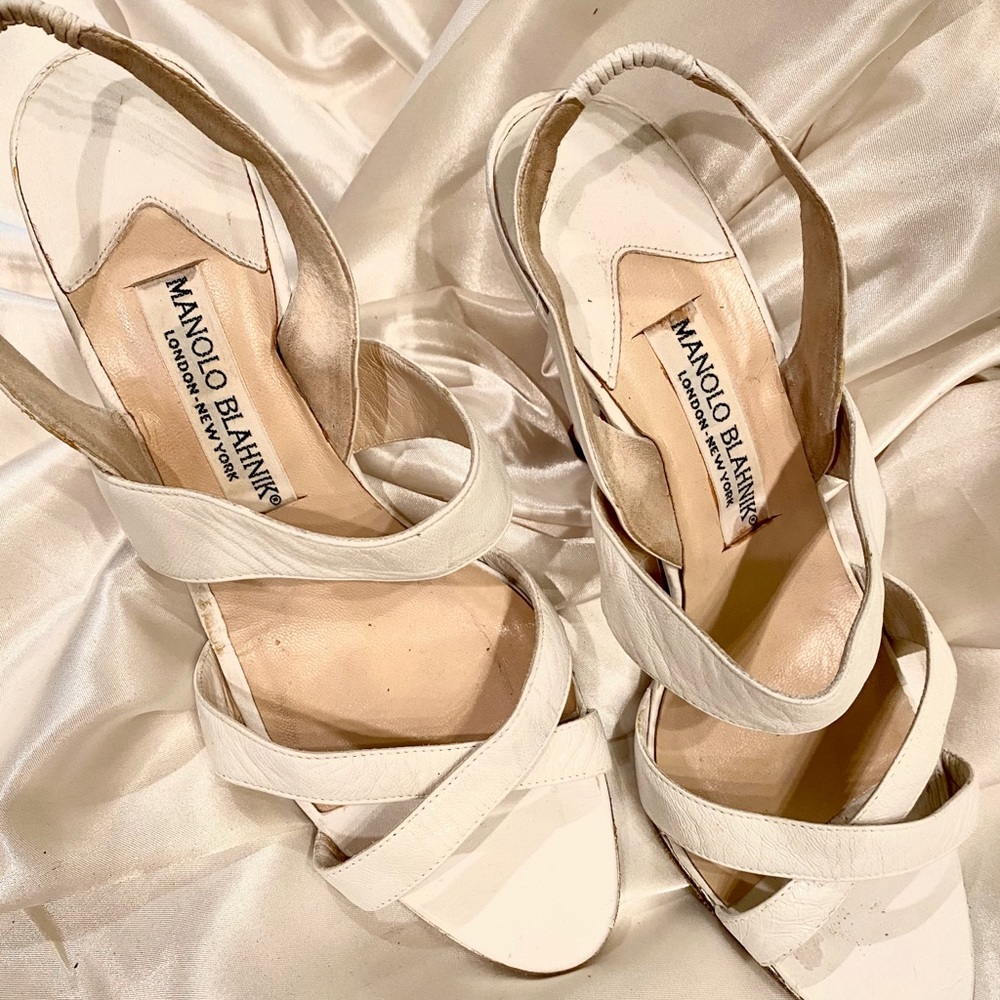 MANOLO BLAHNIK White Leather strap sandals